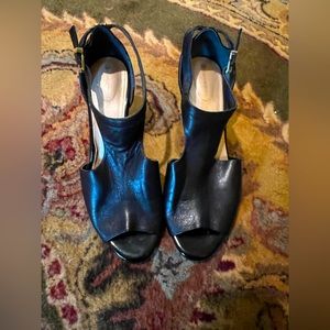 New Giani Bernini Black Wedge Sandles